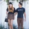 Exclusif - Bella Thorne se balade avec son petit ami Tyler Posey et des amis dans les rues de Los Angeles, le 9 octobre 2016