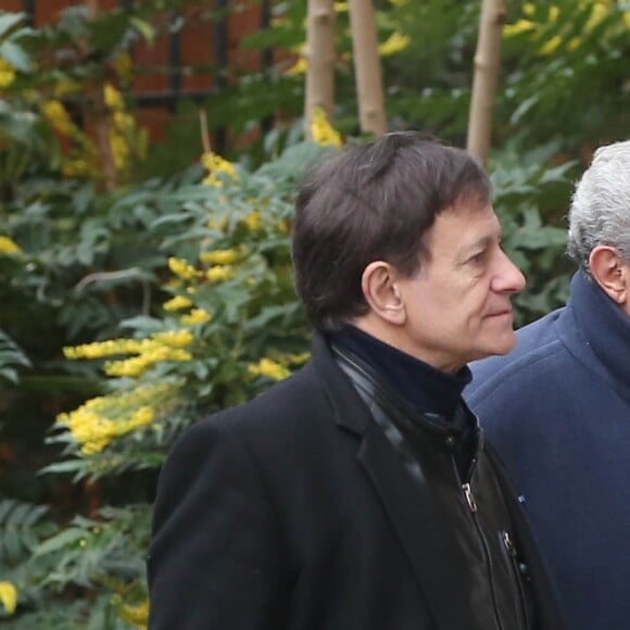 Francis Huster et Claude Lelouch aux obsèques de Michèle Morgan en l'église Saint-Pierre de Neuilly-sur-Seine, le 23 décembre 2016.