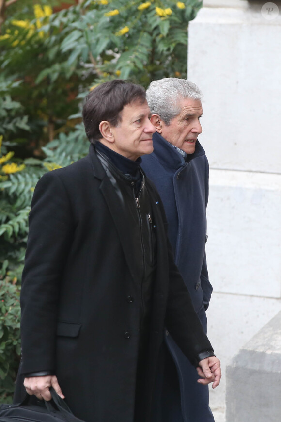 Francis Huster et Claude Lelouch aux obsèques de Michèle Morgan en l'église Saint-Pierre de Neuilly-sur-Seine, le 23 décembre 2016.