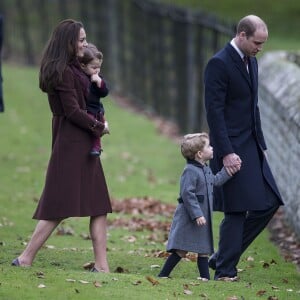 Le prince William et la duchesse Catherine de Cambridge, qui passaient les fêtes de fin d'année avec la famille Middleton, ont assisté avec leurs enfants le prince George et la princesse Charlotte à la messe de Noël célébrée en l'église St Mark d'Englefield, dans le Berkshire, le 25 décembre 2016.