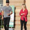 Exclusif - Taylor Lautner et Billie Lourd vont faire des courses chez Walmart et Party City à Los Angeles, le 8 décembre 2016. © CPA/Bestimage