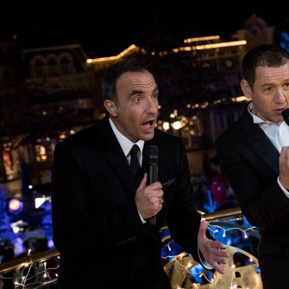 Exclusif - Nikos Aliagas et Dany Boon lors de l'enregistrement de l'émission "Toute la musique qu'on aime" à Disneyland Paris, le 12 décembre 2016. L'émission sera présentée par Nikos Aliagas et diffusée sur TF1 le 31 décembre. © Cyril Moreau / Bestimage