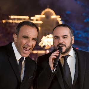 Exclusif - Nikos Aliagas et François-Xavier Demaison lors de l'enregistrement de l'émission "Toute la musique qu'on aime" à Disneyland Paris, le 12 décembre 2016. L'émission sera présentée par Nikos Aliagas et diffusée sur TF1 le 31 décembre. © Cyril Moreau / Bestimage