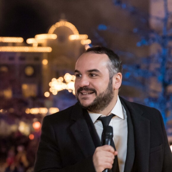 Exclusif - Nikos Aliagas et François-Xavier Demaison lors de l'enregistrement de l'émission "Toute la musique qu'on aime" à Disneyland Paris, le 12 décembre 2016. L'émission sera présentée par Nikos Aliagas et diffusée sur TF1 le 31 décembre. © Cyril Moreau / Bestimage