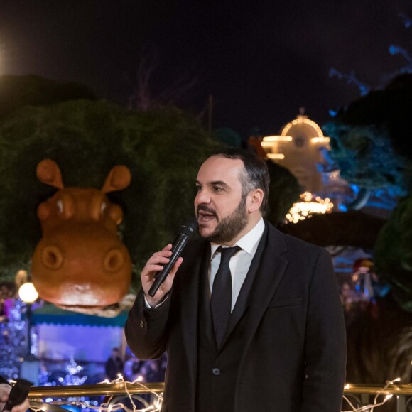 Exclusif - Nikos Aliagas et François-Xavier Demaison lors de l'enregistrement de l'émission "Toute la musique qu'on aime" à Disneyland Paris, le 12 décembre 2016. L'émission sera présentée par Nikos Aliagas et diffusée sur TF1 le 31 décembre. © Cyril Moreau / Bestimage