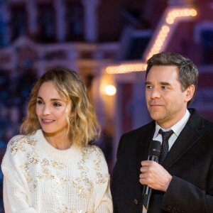 Exclusif - Claire Keim et Guillaume de Tonquédec lors de l'enregistrement de l'émission "Toute la musique qu'on aime" à Disneyland Paris, le 12 décembre 2016. L'émission sera présentée par Nikos Aliagas et diffusée sur TF1 le 31 décembre. © Cyril Moreau / Bestimage