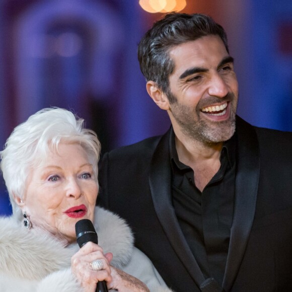 Exclusif - Line Renaud et Ary Abittan lors de l'enregistrement de l'émission "Toute la musique qu'on aime" à Disneyland Paris, le 12 décembre 2016. L'émission sera présentée par Nikos Aliagas et diffusée sur TF1 le 31 décembre. © Cyril Moreau / Bestimage