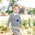 Le prince George de Cambridge, fils du prince William et de la duchesse Catherine, a vécu une riche année 2016. Le 22 juillet, il a fêté ses 3 ans, immortalisés par de nouvelles photos signées Matt Porteous.