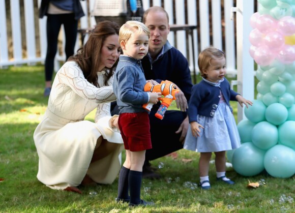 Le prince George de Cambridge, fils du prince William et de la duchesse Catherine, a vécu une riche année 2016. Le 28 septembre, il était aux anges lors de la fête pour enfants organisées à la Maison du Gouvernement à Victoria, lors de la tournée royale des Cambridge au Canada.