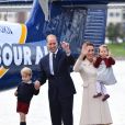 Le prince George de Cambridge, fils du prince William et de la duchesse Catherine, a vécu une riche année 2016, marquée par la tournée royale au Canada qui s'est achevée le 1er octobre (photo).
