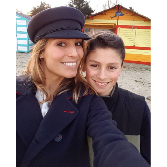 Laury Thilleman pose avec son petit frère Hugo. Photo postée sur Instagram en décembre 2016.