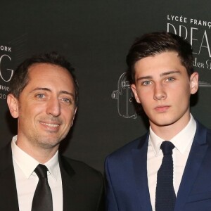 Gad Elmaleh et son fils Noé au gala du Lycée Français de New York en 2016
