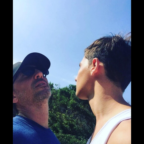 Gad Elmaleh et son fils Noé sur une photo publiée sur Instagram le 6 août 2016