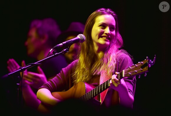 Leighton Meester ("Gossip Girl") en concert à Chicago, le 25 février 2015