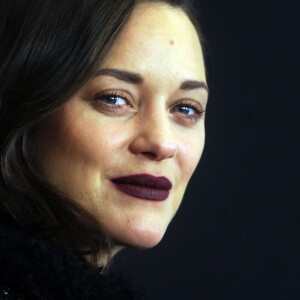 Marion Cotillard (enceinte) à la première de Assassin's Creed au cinema AMC Empire 25 theater à New York le 13 décembre 2016.