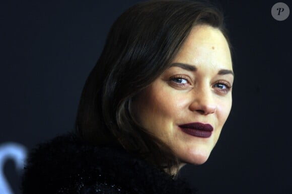 Marion Cotillard (enceinte) à la première de Assassin's Creed au cinema AMC Empire 25 theater à New York le 13 décembre 2016.