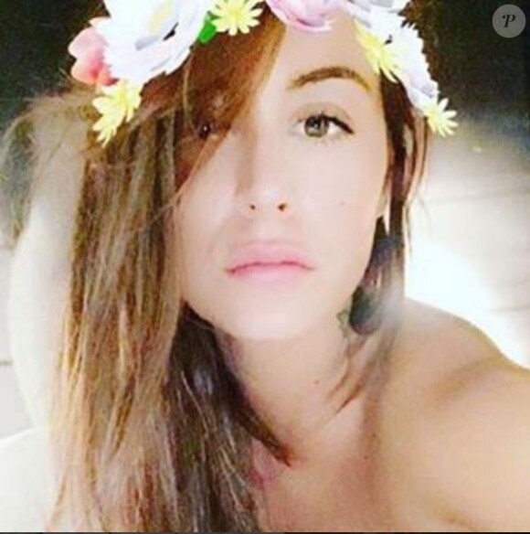 Anaïs Camizuli s'amuse avec un filtre Snapchat sur Instagram, décembre 2016