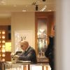 Lamar Odom fait du shopping dans la bijouterie Gearys à Beverly Hills. Le 5 janvier 2017.