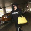 Khloe Kardashian arrive à l'aéroport de Los Angeles (LAX), le 23 décembre 2016.