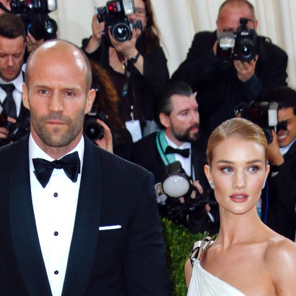 Rosie Huntington-Whiteley (robe Ralph Lauren) et son fiancé Jason Statham lors de la Soirée Costume Institute Benefit Gala 2016 (Met Ball) sur le thème de "Manus x Machina" au Metropolitan Museum of Art à New York, le 2 mai 2016. © Charles Guerin/Bestimage