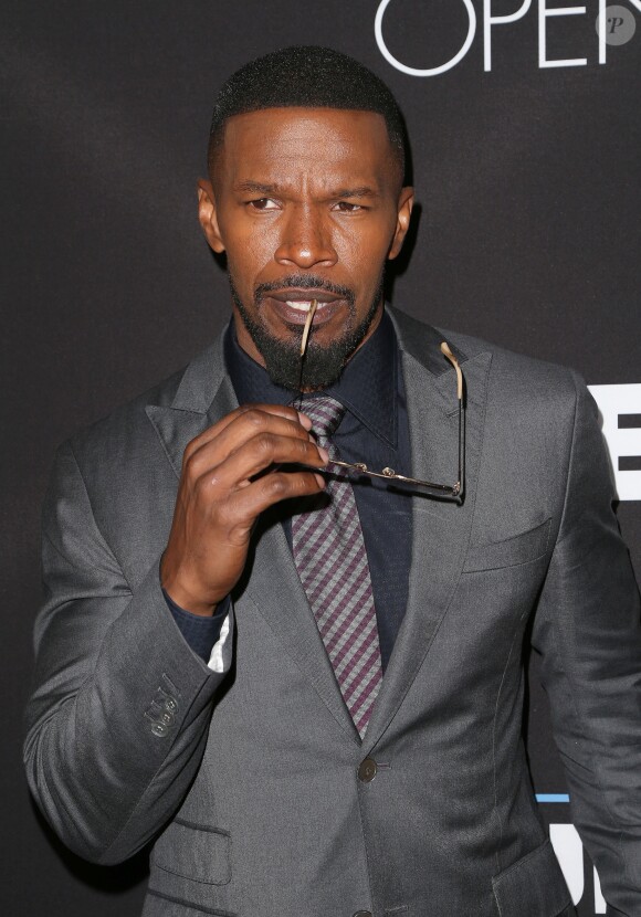 Jamie Foxx lors de la première du film ''Sleepless'' au cinéma "Regal LA LIVE Stadium 14" à Los Angeles, Californie, Etats-Unis, le 5 janvier 2017. © © F. Sadou/AdMedia/Zuma Press/Bestimage