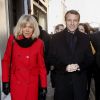 Emmanuel Macron (candidat à l'élection présidentielle 2017 et leader du mouvement "En Marche !") et sa femme Brigitte Macron (Trogneux) visitent le marché Saint-Pierre à Clermont-Ferrand, France, le 7 janvier 2017. © Patrick Bernard/Bestimage