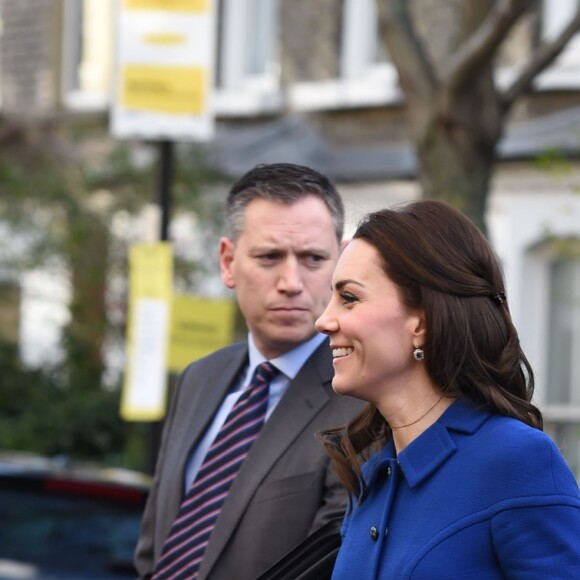 La duchesse Catherine de Cambridge visite un site de l'association Anna Freud Centre consacré à l'assistance aux parents souffrant de troubles de la personnalité, le 11 janvier 2017 à Londres. Sa première mission de l'année.