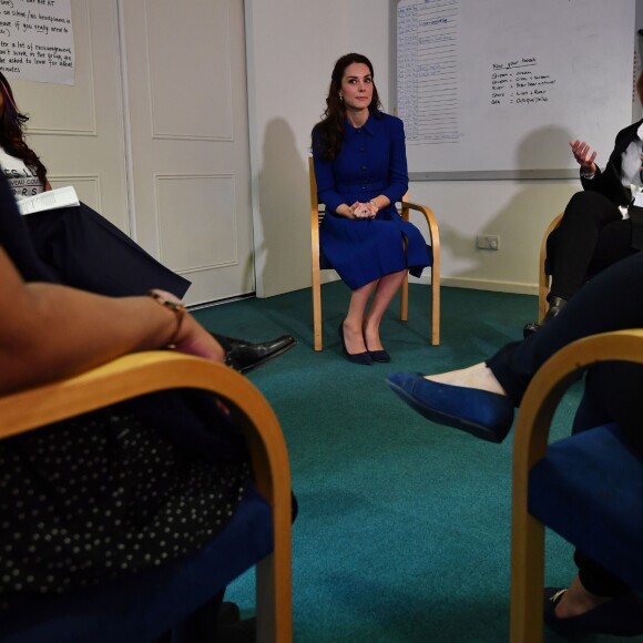 La duchesse Catherine de Cambridge visite un site de l'association Anna Freud Centre consacré à l'assistance aux parents souffrant de troubles de la personnalité, le 11 janvier 2017 à Londres. Sa première mission de l'année.