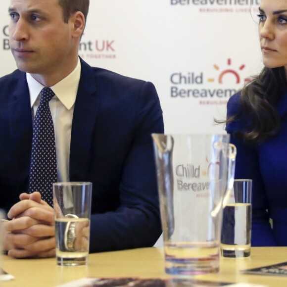 La duchesse Catherine de Cambridge et le prince William visitaient ensemble le 11 janvier 2017 l'un des sites de Child Bereavement UK à Londres. Le duc a été amené, une nouvelle fois, à évoquer la perte de sa mère la princesse Diana auprès d'enfants ayant perdu des proches.