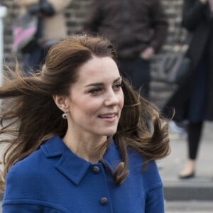 La duchesse Catherine de Cambridge et le prince William visitaient ensemble le 11 janvier 2017 l'un des sites de Child Bereavement UK à Londres. Le duc a été amené, une nouvelle fois, à évoquer la perte de sa mère la princesse Diana auprès d'enfants ayant perdu des proches.