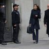 La reine Letizia d'Espagne, habillée en Hugo Boss, arrive pour une réunion de travail avec l'association espagnole de lutte contre le cancer à Madrid le 10 janvier 2017.