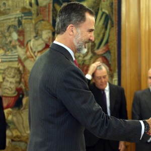 Le roi Felipe VI remet des prix à des journalistes à Madrid, le 9 janvier 2017.