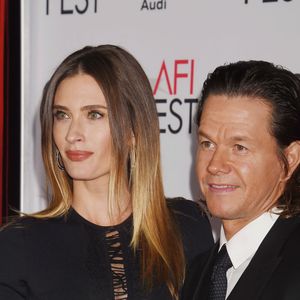 Mark Wahlberg et Rhea Durham à la projection de "Patriots Day" au Chinese Theater à Los Angeles le 17 novembre 2016.