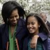 Michelle Obama et Malia lors du lundi de Pâques à la Maison Blanche le 13 avril 2009