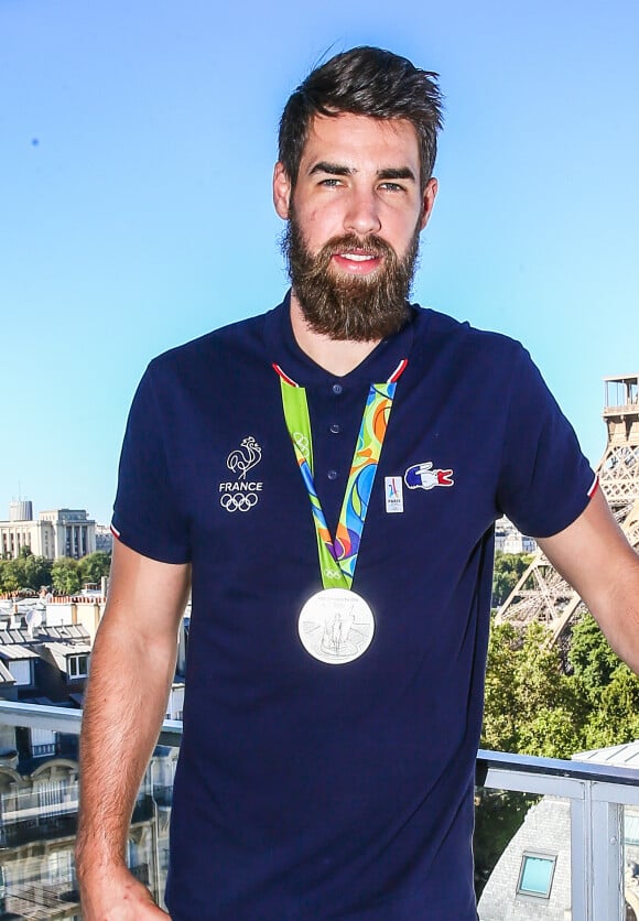 Luka Karabatic - Conférence de presse et photocall avec les athlètes français de retour des Jeux Olympiques de Rio à l'hôtel Pullman face a la Tour Eiffel à Paris le 23 août 2016