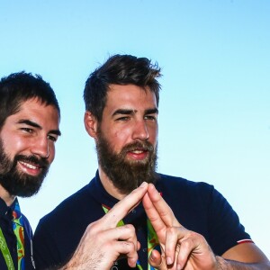 Nikola Karabatic et Luka Karabatic - Conférence de presse et photocall avec les athlètes français de retour des Jeux Olympiques de Rio à l'hôtel Pullman face a la Tour Eiffel à Paris le 23 août 2016.