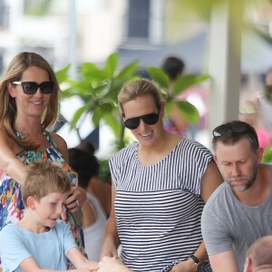 Zara Phillips et Mike Tindall ont passé du temps avec des proches à Gold Coast dans le Queensland en Australie le 15 janvier 2017. © INSTARimages/ABACAPRESS.COM