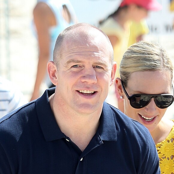 Zara Phillips (Zara Tindall) et son mari Mike Tindall sur la plage de Gold Coast dans le Queensland en Australie le 10 janvier 2017 dans le cadre de leurs activités d'ambassadeurs de Magic Millions.