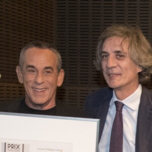 Thierry Ardisson et Edouard-Vincent Caloni - Cérémonie du Prix Philippe Caloni décerné à Thierry Ardisson à la SCAM (Société civile des auteurs multimedia) à Paris le 17 janvier 2017.