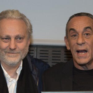 Yves Bigot, Thierry Ardisson - Cérémonie du Prix Philippe Caloni décerné à Thierry Ardisson à la SCAM (Société civile des auteurs multimedia) à Paris le 17 janvier 2017.