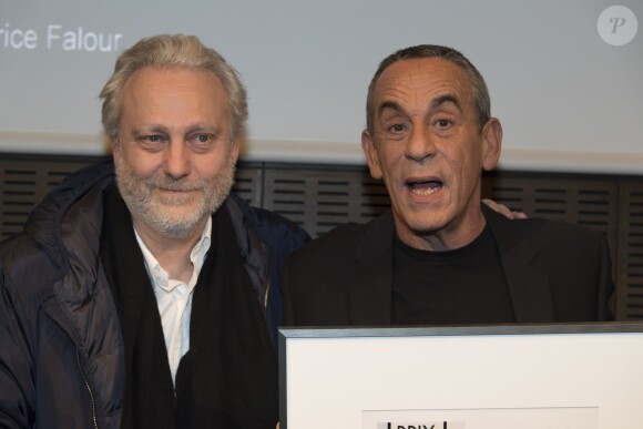 Yves Bigot, Thierry Ardisson - Cérémonie du Prix Philippe Caloni décerné à Thierry Ardisson à la SCAM (Société civile des auteurs multimedia) à Paris le 17 janvier 2017.