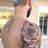 Le nouveau tatouage de M. Pokora, réalisé par Romain Kew et Klain, août 2016.