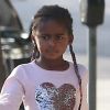Exclusif - Charlize Theron se balade avec son fils Jackson dans les rues de Los Angeles, le 17 janvier 2017. Le petit Jackson est encore habillé en fille, il porte des bottes fourrées rose, un sac à dos 'Reine des neiges' et est coiffé de longues tresses.