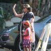 Exclusif - Prix spécial - Charlize Theron emmène ses enfants Jackson et August à une fête d'anniversaire privée à West Hollywood. Jackson est habillé en fille, il porte un t-shirt rose, une jupe à froufrous et une casquette avec une fausse tresse de couleur orange. Le 19 novembre 2016