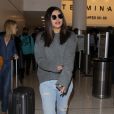 Priyanka Chopra arrive à l'aéroport de Los Angeles, le 18 janvier 2017.