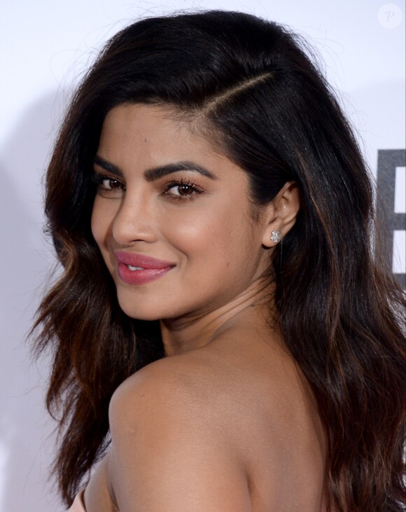 Priyanka Chopra à la soirée des People's Choice awards à Los Angeles, le 18 janvier 2017.