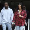 Kim Kardashian et Kanye West retrouvent Kourtney Kardashian pour déjeuner à Calabasas, le 18 janvier 2017.