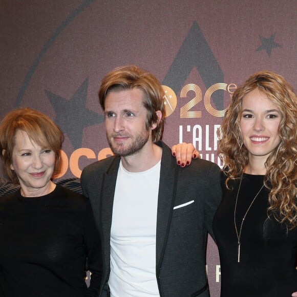 Nathalie Baye, Philippe Lacheau, sa compagne Elodie Fontan pour le film "Alibi.com" lors du 20e Festival du film de comédie à l'Alpe d'Huez, le 20 janvier 2017. © Dominique Jacovides/Bestimage