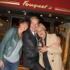 Exclusif - Muriel Robin avec sa compagne Anne Le Nen et Tony Gomez - Catherine Lara fête son 70ème anniversaire au Fouquet's à Paris le 30 mai 2015