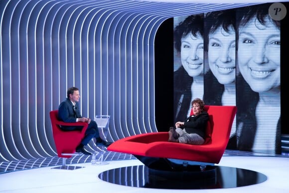 Exclusif - Enregistrement du "Divan" avec Roselyne Bachelot en invitée et présentée par Marc-Olivier Fogiel. Le 13 janvier 2017. L'émission sera diffusée sur France 3 le 24 janvier 2017 © Cyril Moreau / Bestimage